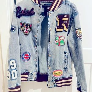 The Denim stitched varsity jacket! Size (s) but runs big, a (m) size can fit!!!